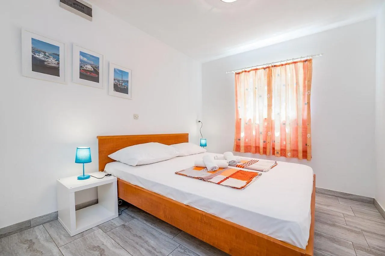 Apartment 100 Meter Bis Zum Strand Baska  Croatia
